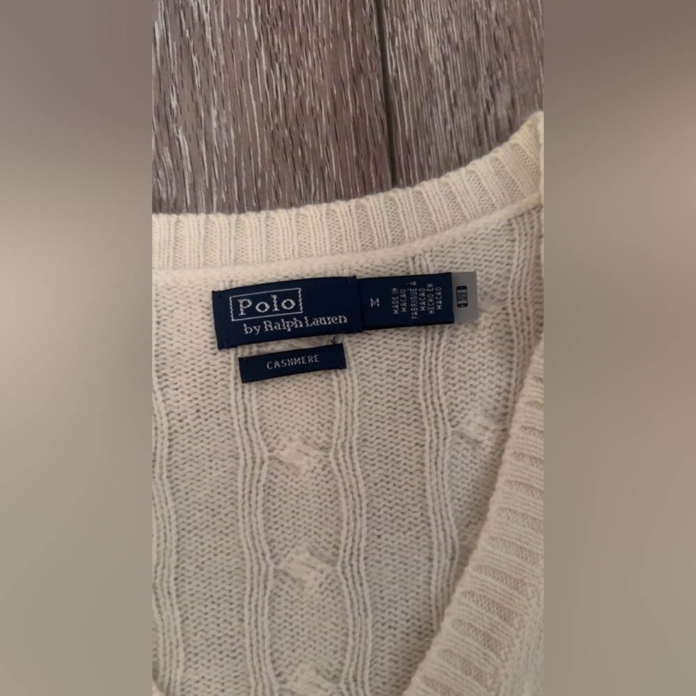 Polo Ralph Lauren Cable-Knit Cashmere V-Neck Sweater - Picture 8 of 10